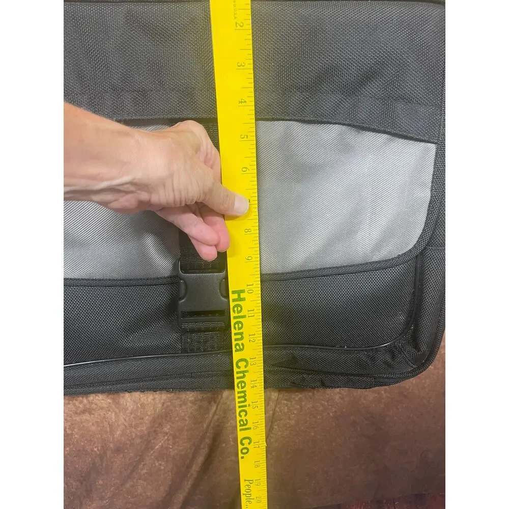 Targus Platinum Deluxe Padded 17